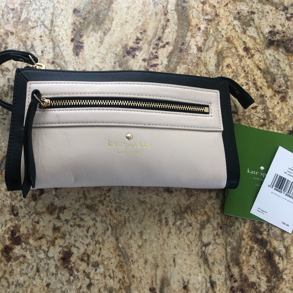 Kate Spade Two-Tone Saffiano Leather Wristlet Wallet – Black / Pebble – NWT